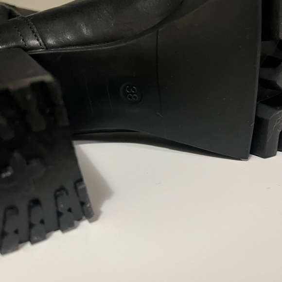 Steve Madden loafer style heel - Picture 4 of 6